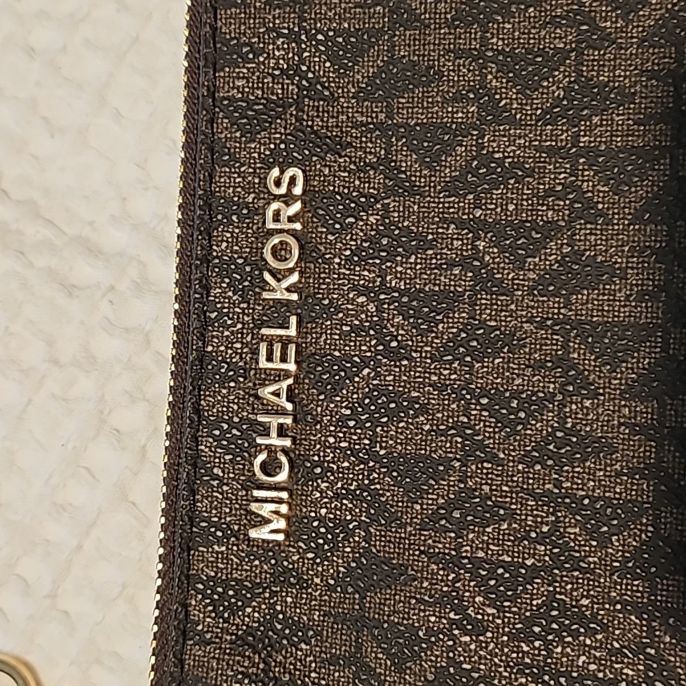 Michael Kors Wristlet - Picture 2 of 11